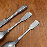 W Wright Old English Fiddle Stainless Yorkshire Rose Tumbled Finish Table Set - 3 Pieces
