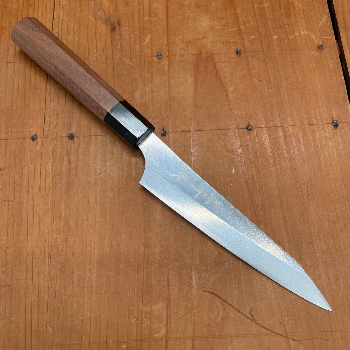 Yu Kurosaki 130mm Petty VG XEOS Gekko Walnut Handle