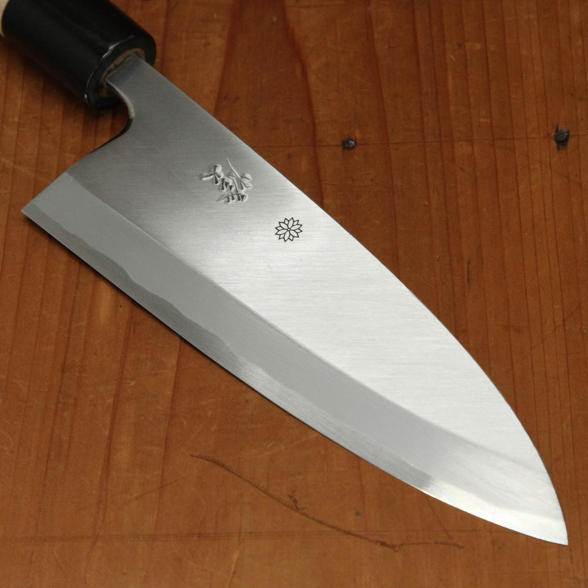 Sakai Kikumori Tomoshibi 165mm Deba Shirogami 2