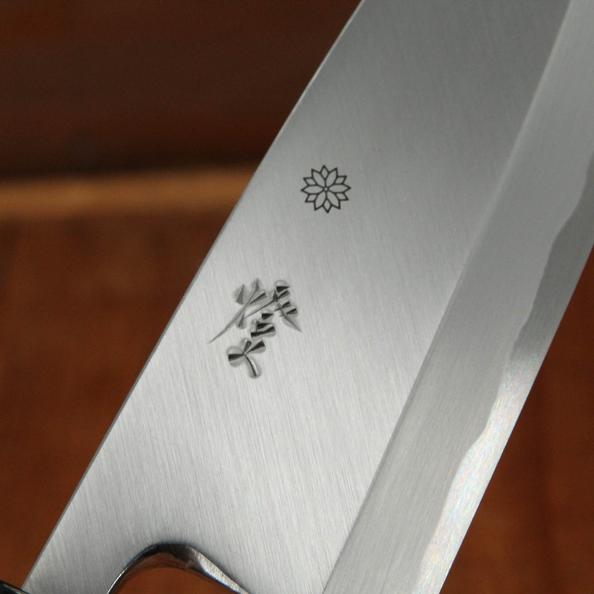 Sakai Kikumori Tomoshibi 165mm Deba Shirogami 2