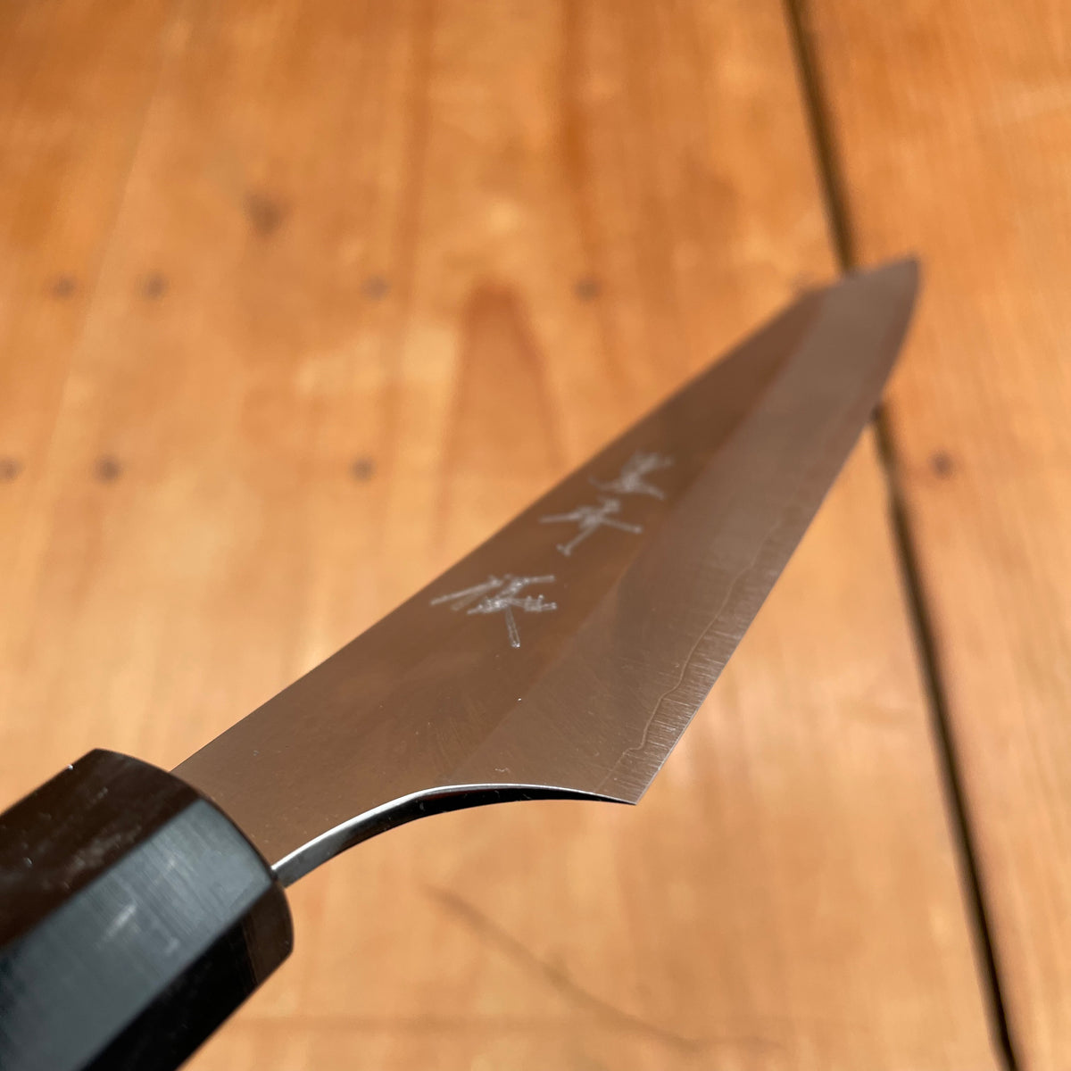 Yu Kurosaki 130mm Petty VG XEOS Gekko Walnut Handle