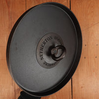 Netherton Foundry Dutch Oven with Hot Coals Lid