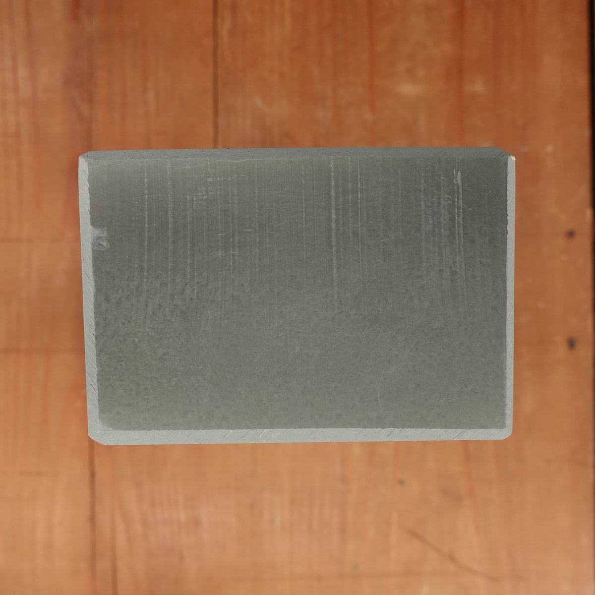Jinzou Aoto (Man-Made) #2000-4000 Medium-Fine Whetstone with Natural Grit