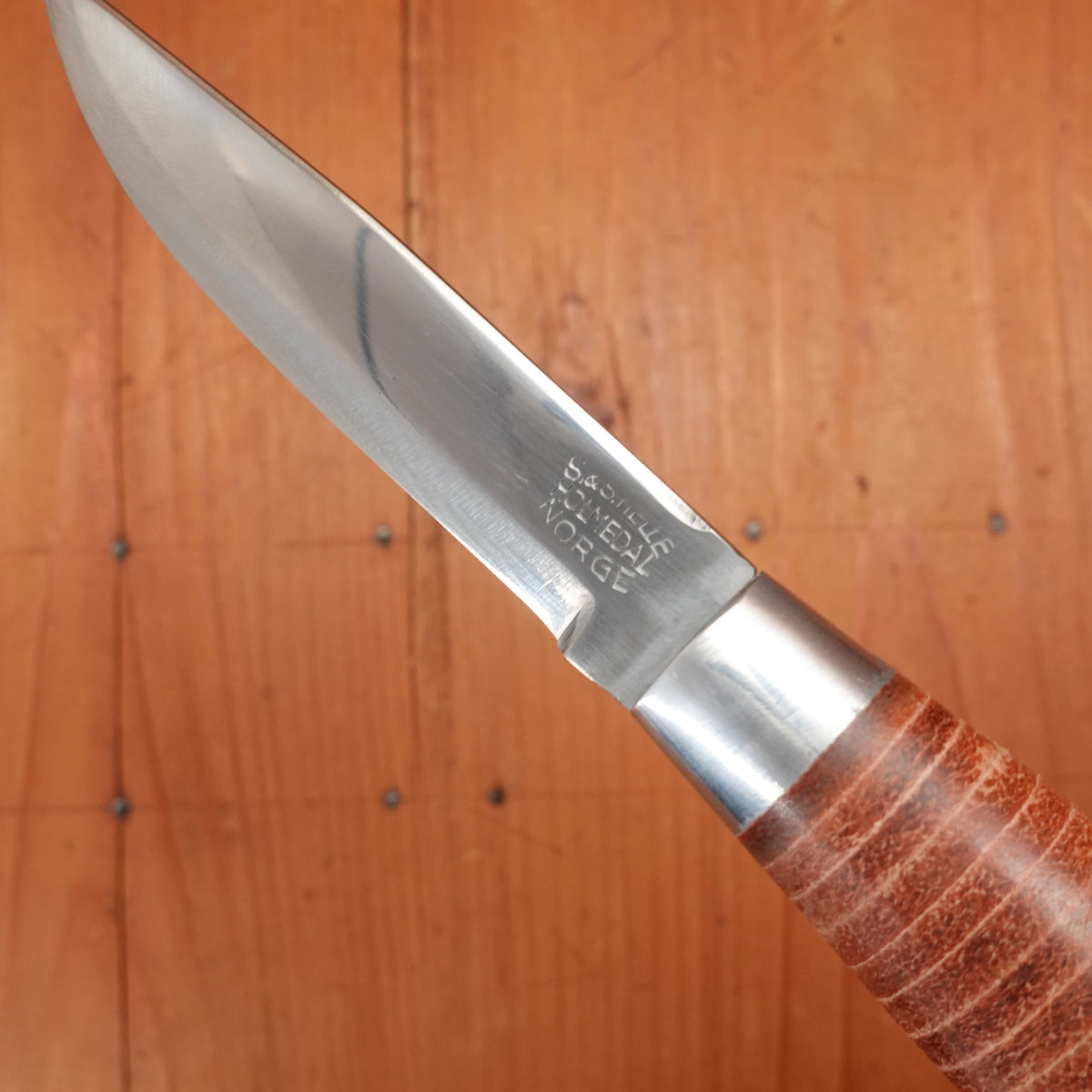 New Old Stock S. & S. Helle Holmedal Norway 100mm Knife Carbon