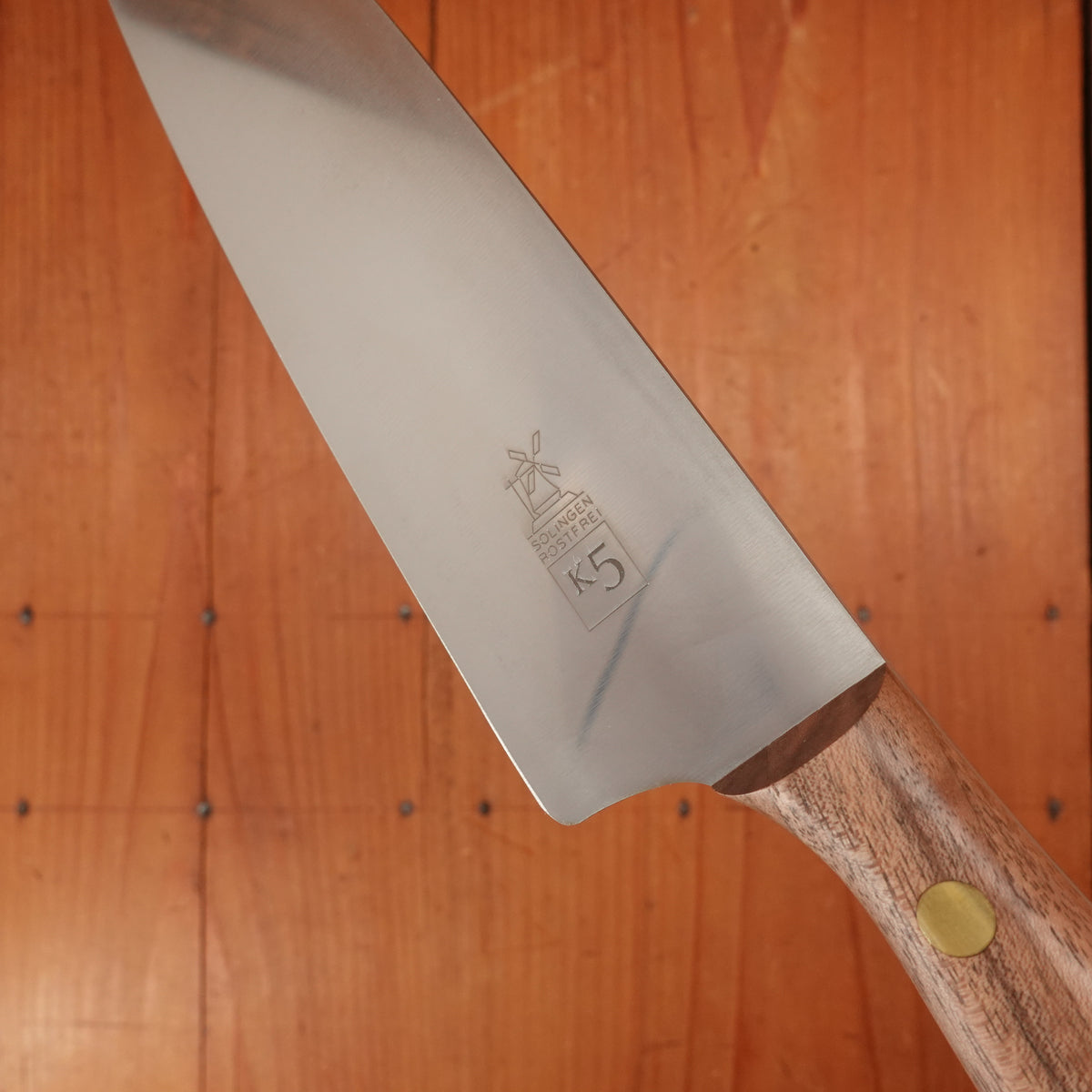 Windmühlenmesser K5 6.75" Santoku Stainless Walnut Handle