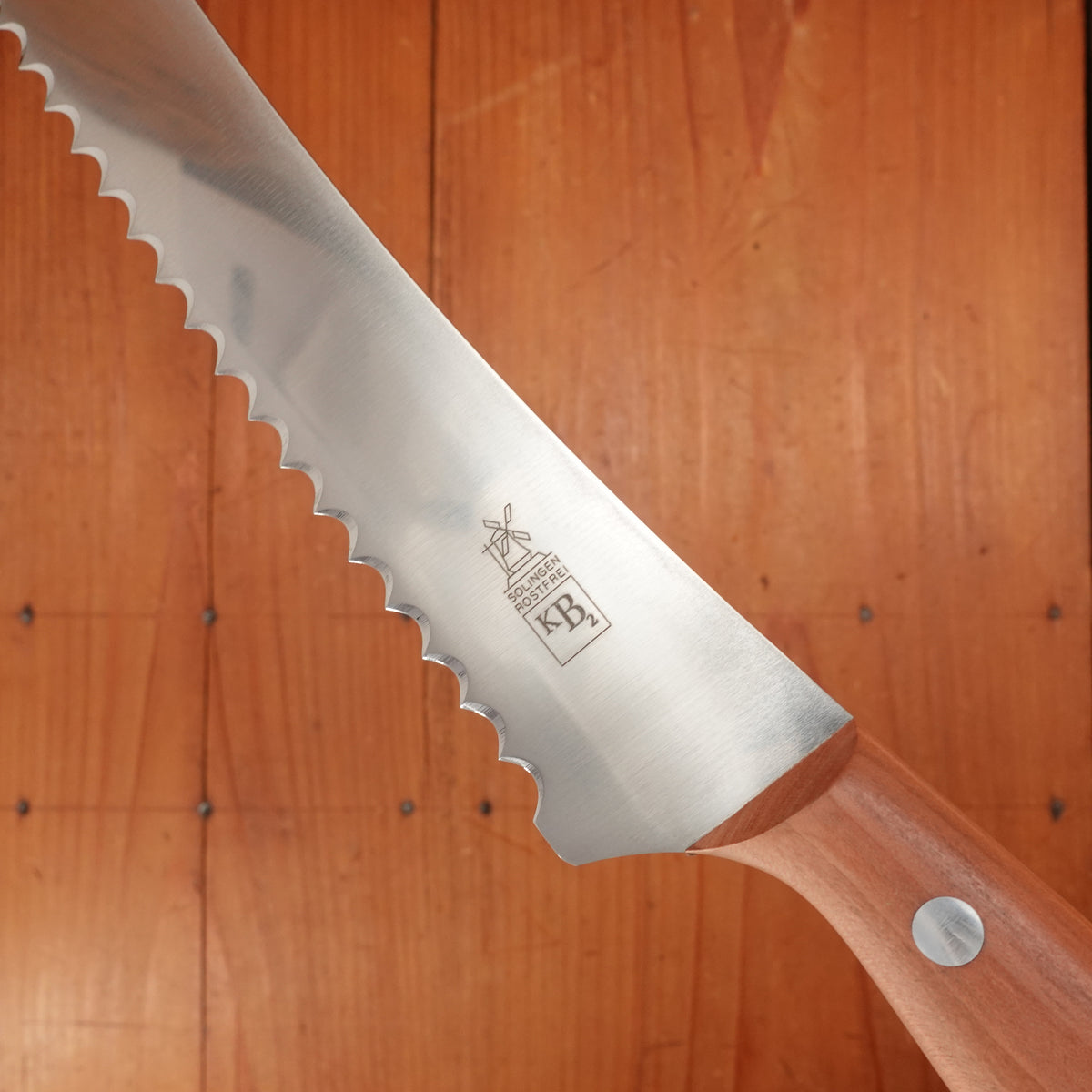 Windmühlenmesser KB2 8.75" Bread Knife Stainless Plum Handle