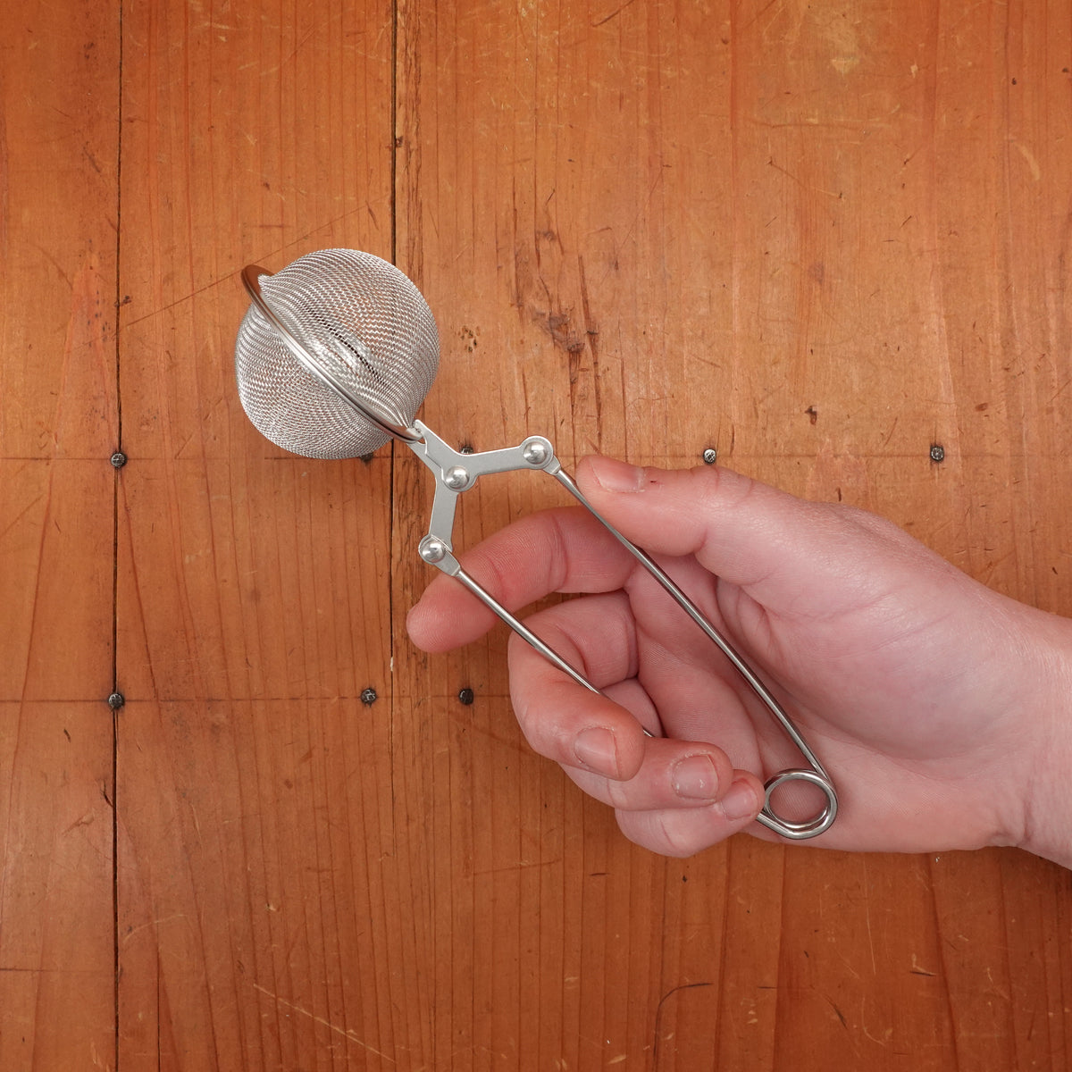 Tea Strainer Mesh Tea Ball with Squeeze Handle