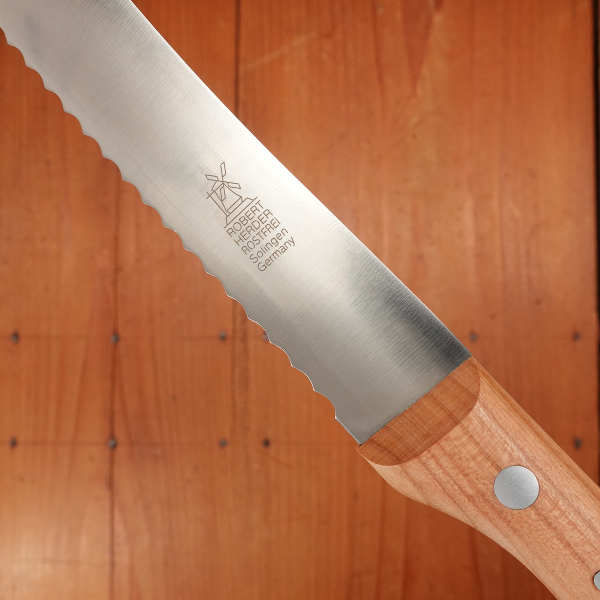 Windmühlenmesser 8.5" Bread Knife Stainless Cherry Handle
