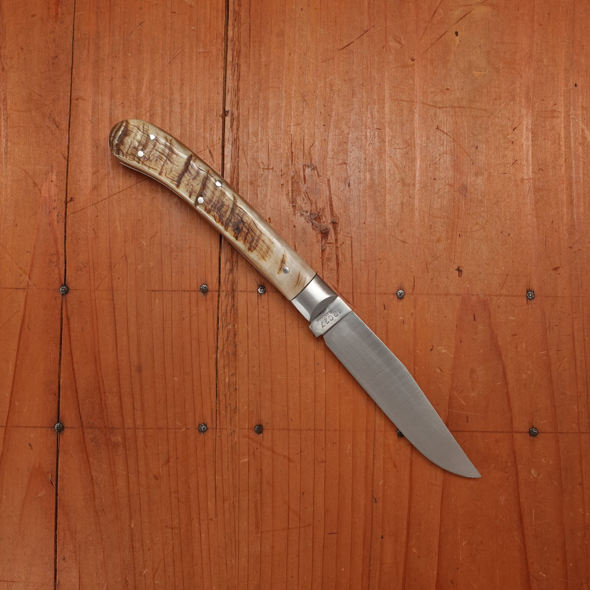 Au Sabot U Montagnolu 11.5cm Pocket Knife Clip Point Stainless Ram Horn Handle