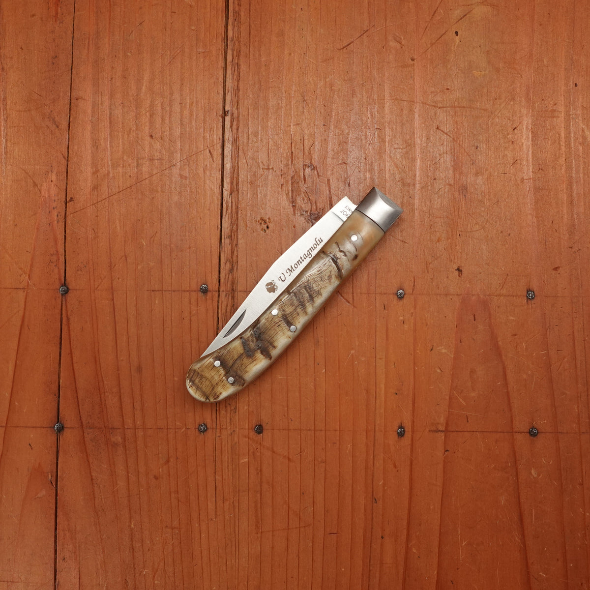 Au Sabot U Montagnolu 11.5cm Pocket Knife Clip Point Stainless Ram Horn Handle