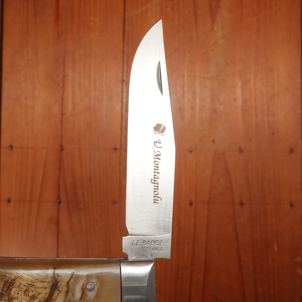 Au Sabot U Montagnolu 11.5cm Pocket Knife Clip Point Stainless Ram Horn Handle
