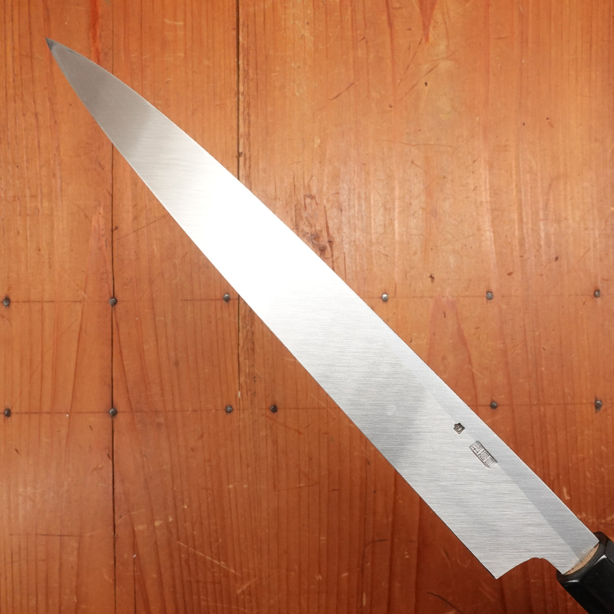 Sakai Kikumori Kikuzuki Kuro 240mm Yanagi Shirogami 2 with Saya