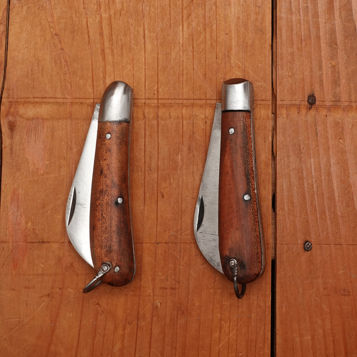 New Old Stock 3 3/8" Bolstered Pruner Jack Carbon Steel & Cherry Maniago Italy 1950s-70s