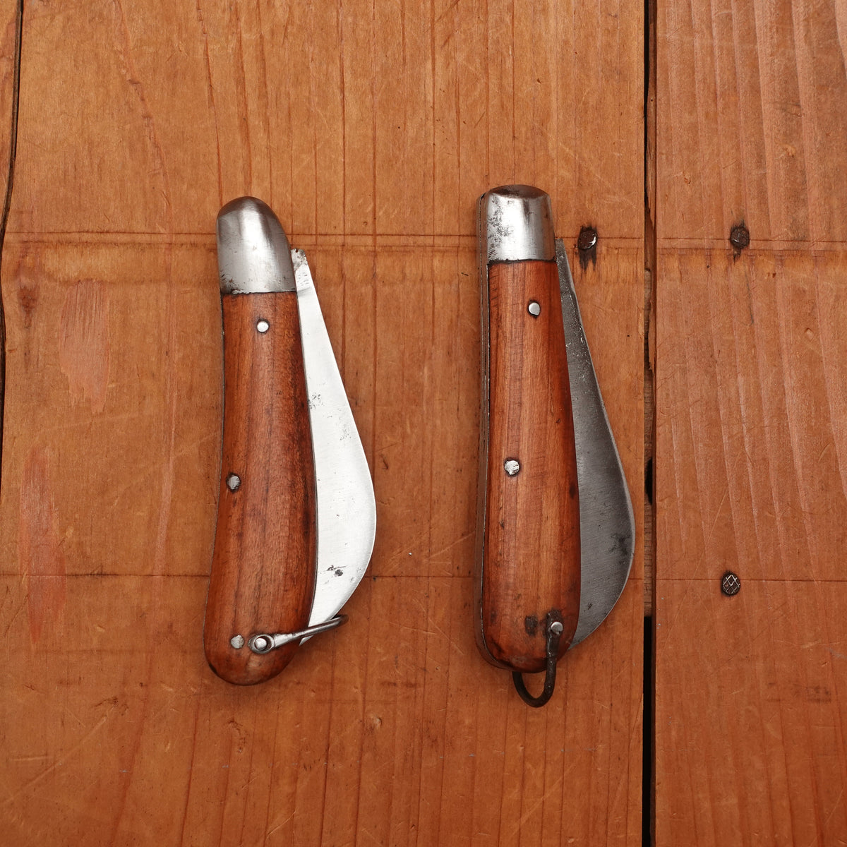 New Old Stock 3 3/8" Bolstered Pruner Jack Carbon Steel & Cherry Maniago Italy 1950s-70s