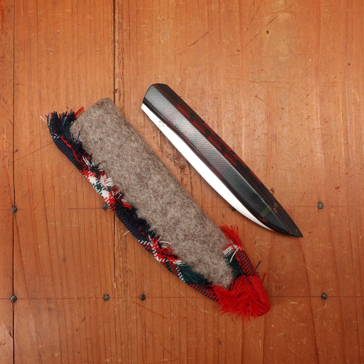 Roland Lannier Why So Serious? 13.5cm Stainless Liner Lock Scottish Tartan