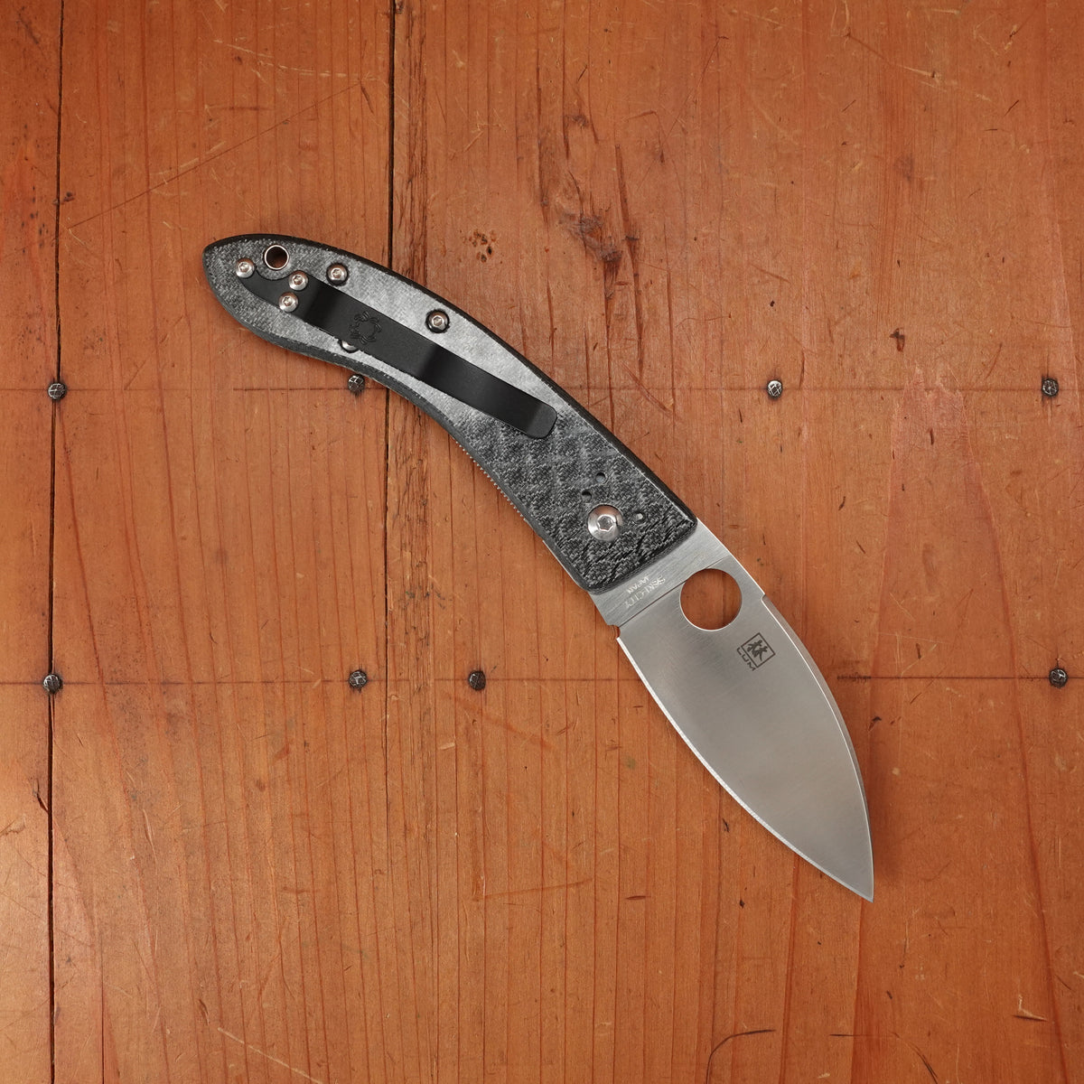 Spyderco Lum Chinese Nishijin Carbon Fiber