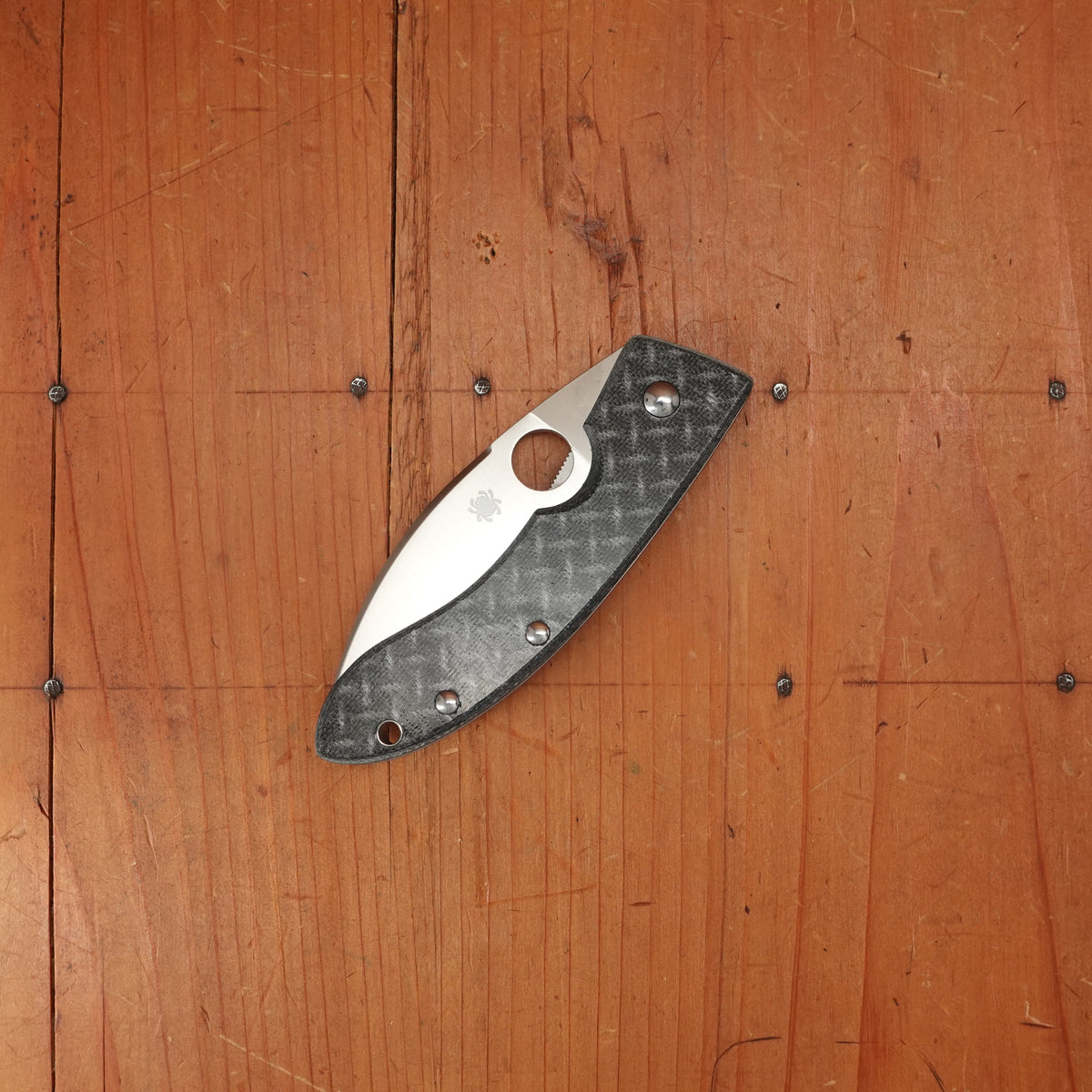 Spyderco Lum Chinese Nishijin Carbon Fiber