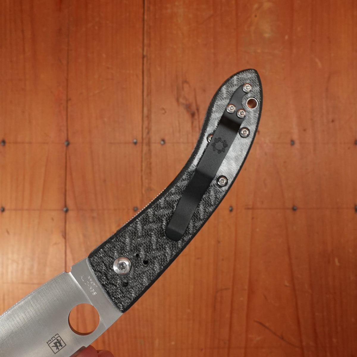 Spyderco Lum Chinese Nishijin Carbon Fiber