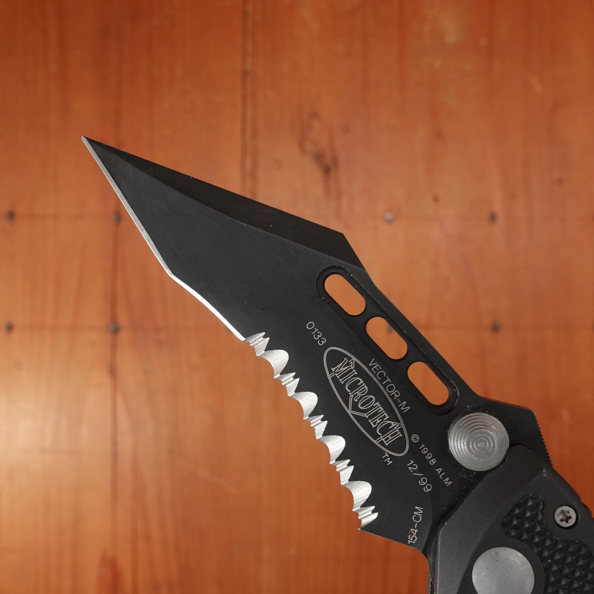 Microtech Vector-M