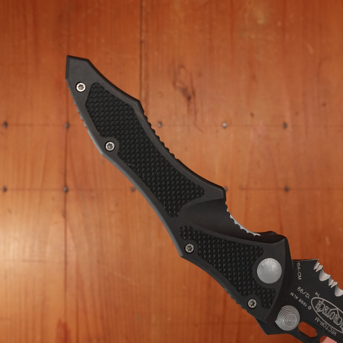 Microtech Vector-M