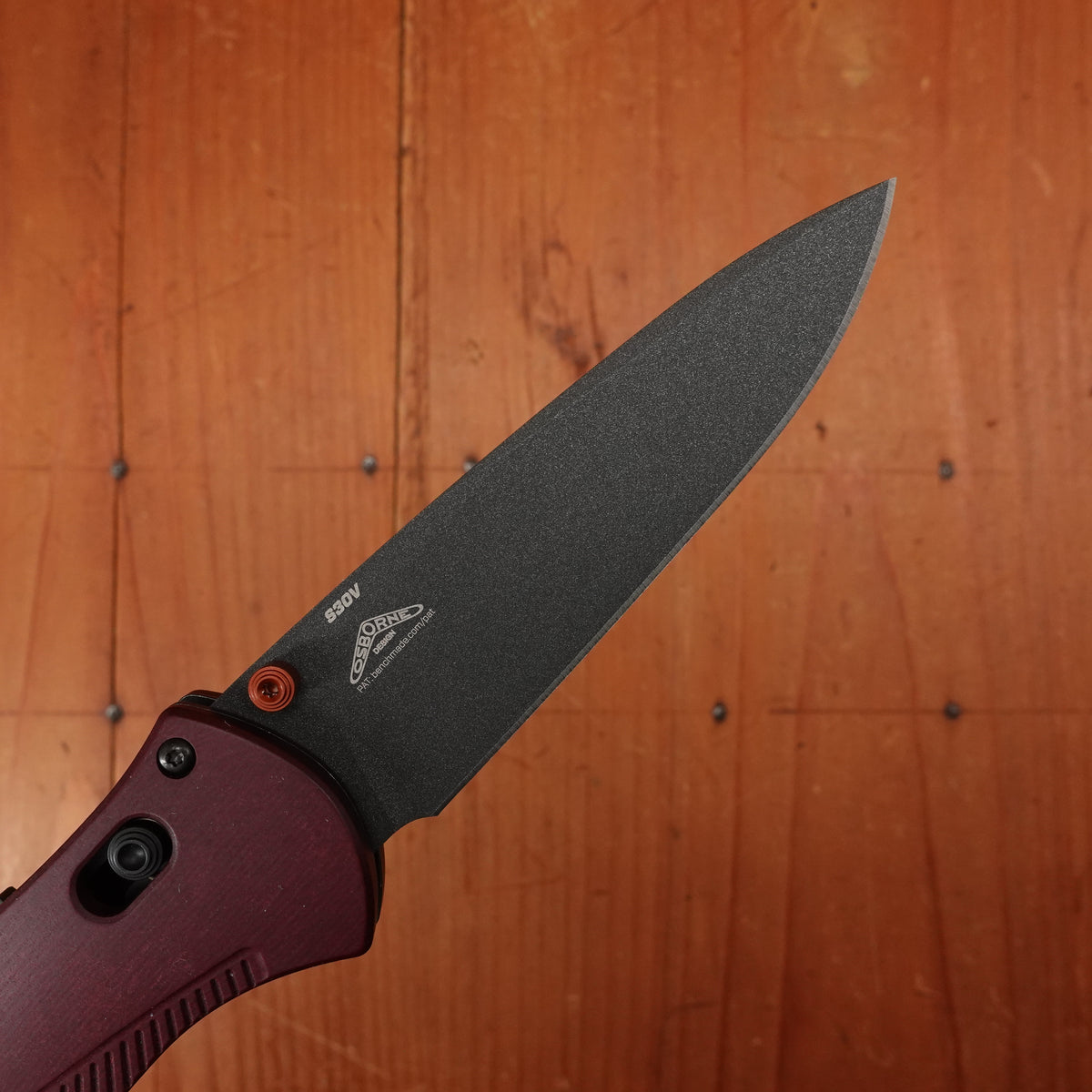 Benchmade 581BK-04 Osborne Barrage Drop Point CPM-S30V AXIS Lock Redstone Richlite Handle