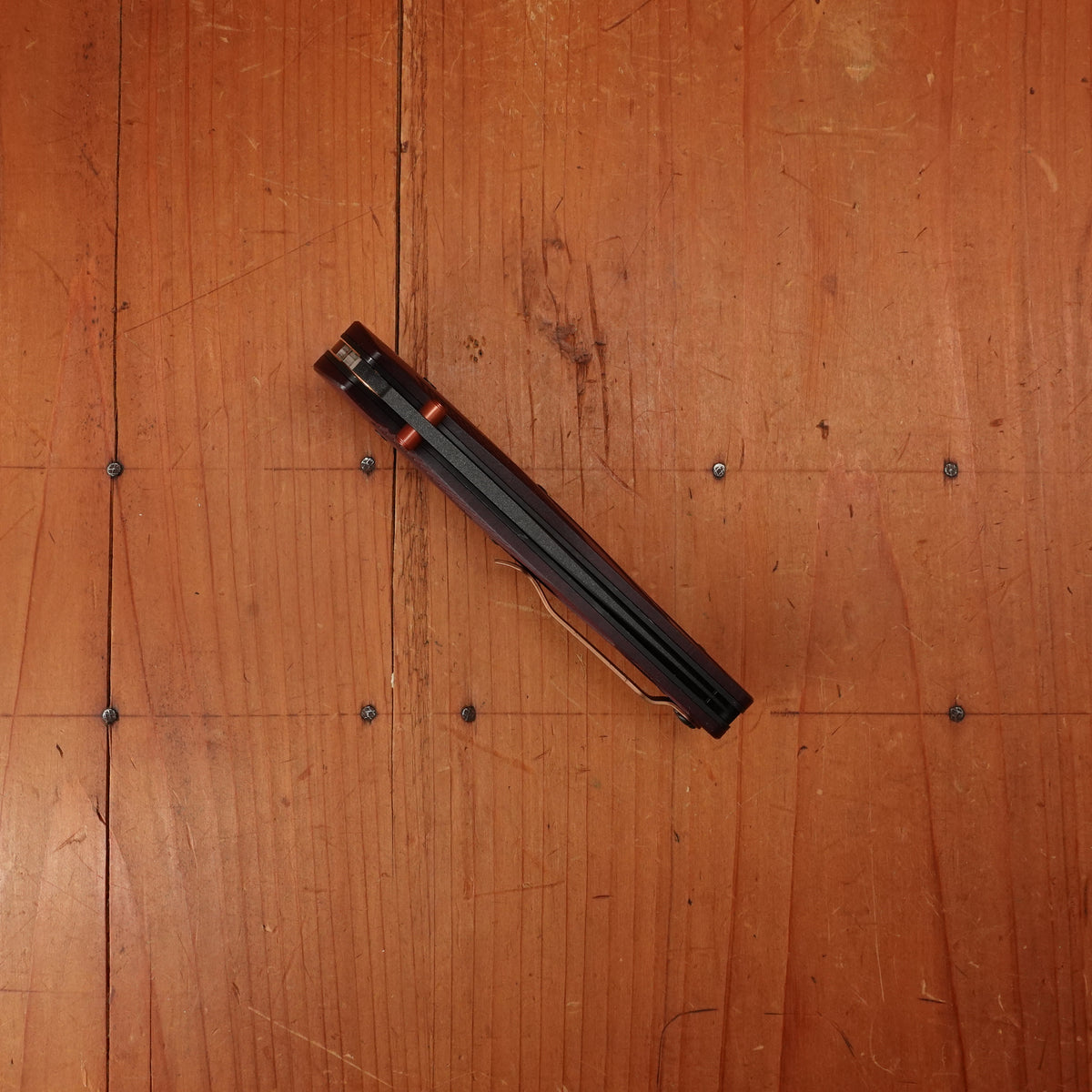 Benchmade 581BK-04 Osborne Barrage Drop Point CPM-S30V AXIS Lock Redstone Richlite Handle