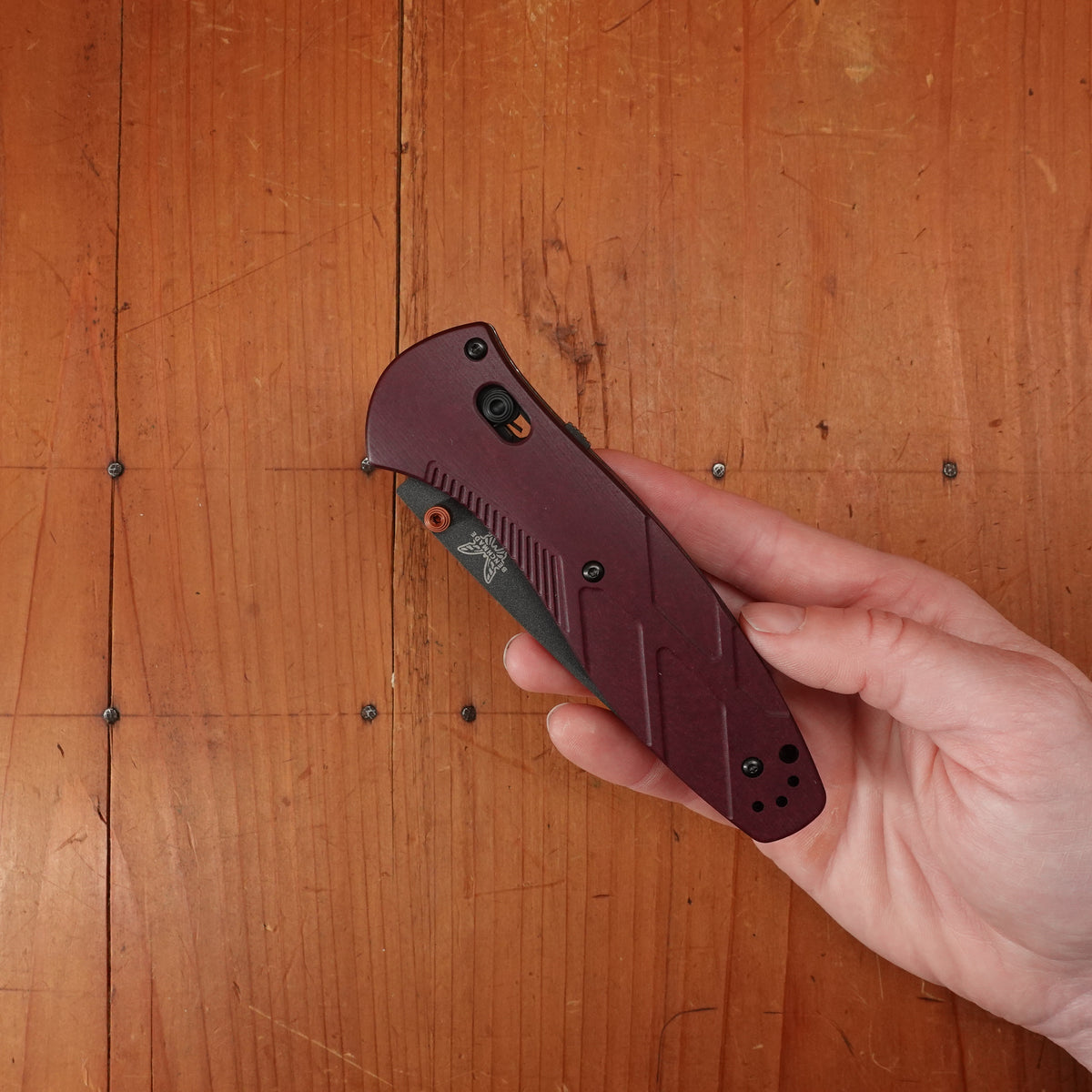 Benchmade 581BK-04 Osborne Barrage Drop Point CPM-S30V AXIS Lock Redstone Richlite Handle