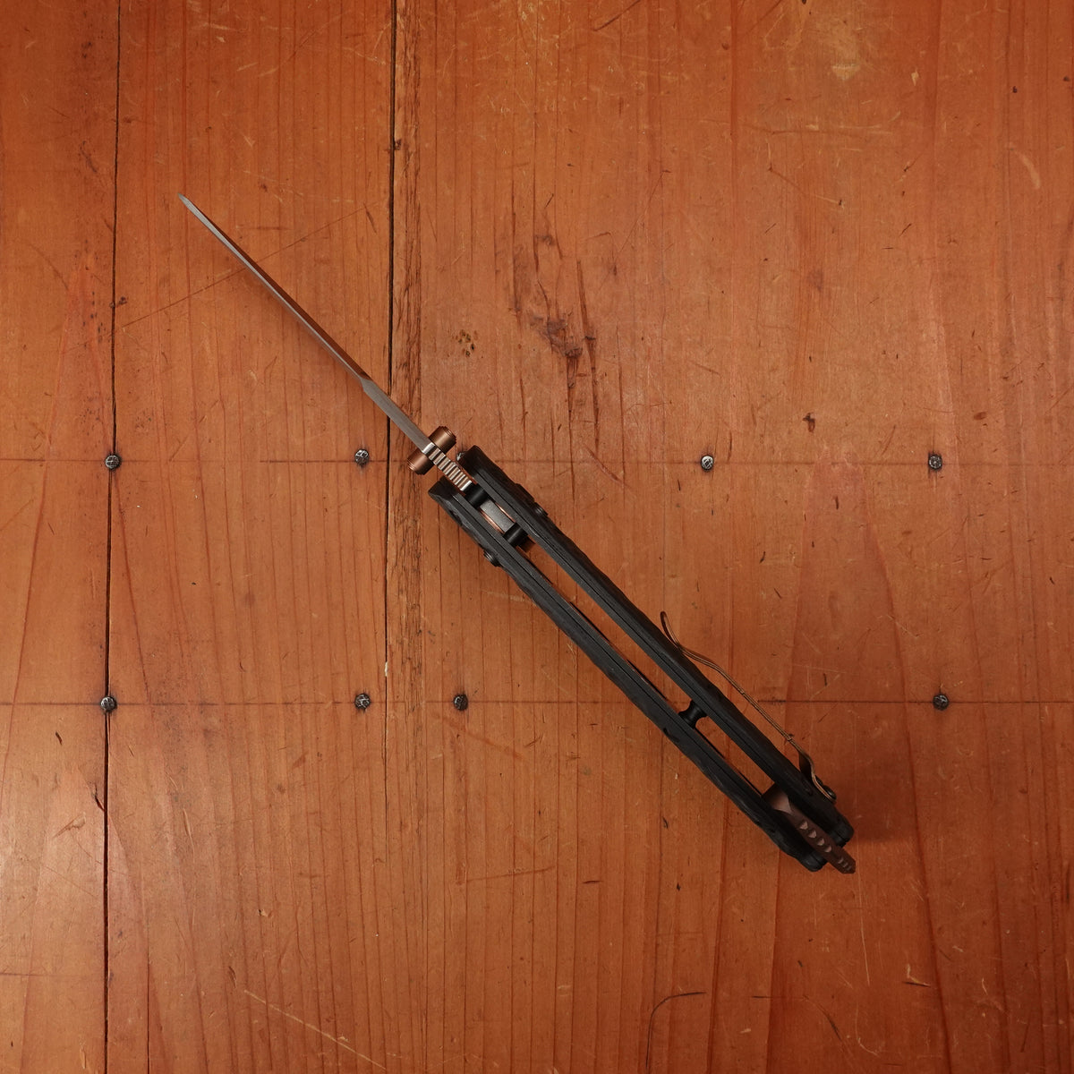 Benchmade 865-02 Mini Bedlam Scimitar CPM-S90V AXIS Lock Marbled Carbon Fiber Handle