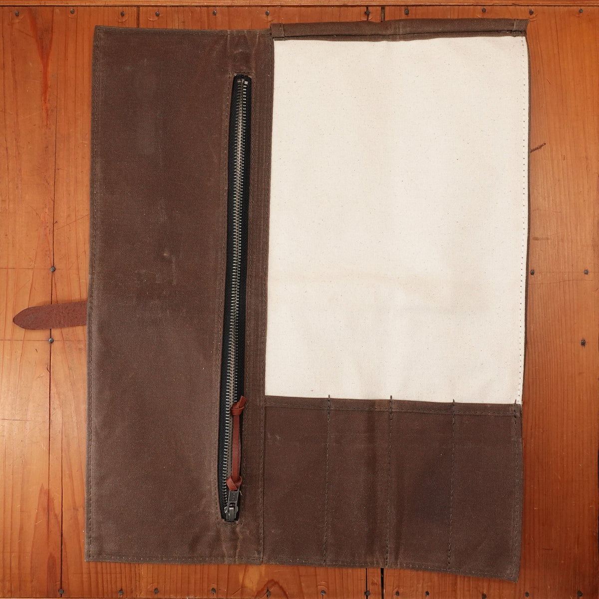 Hardmill Waxed Canvas Compact Knife Roll