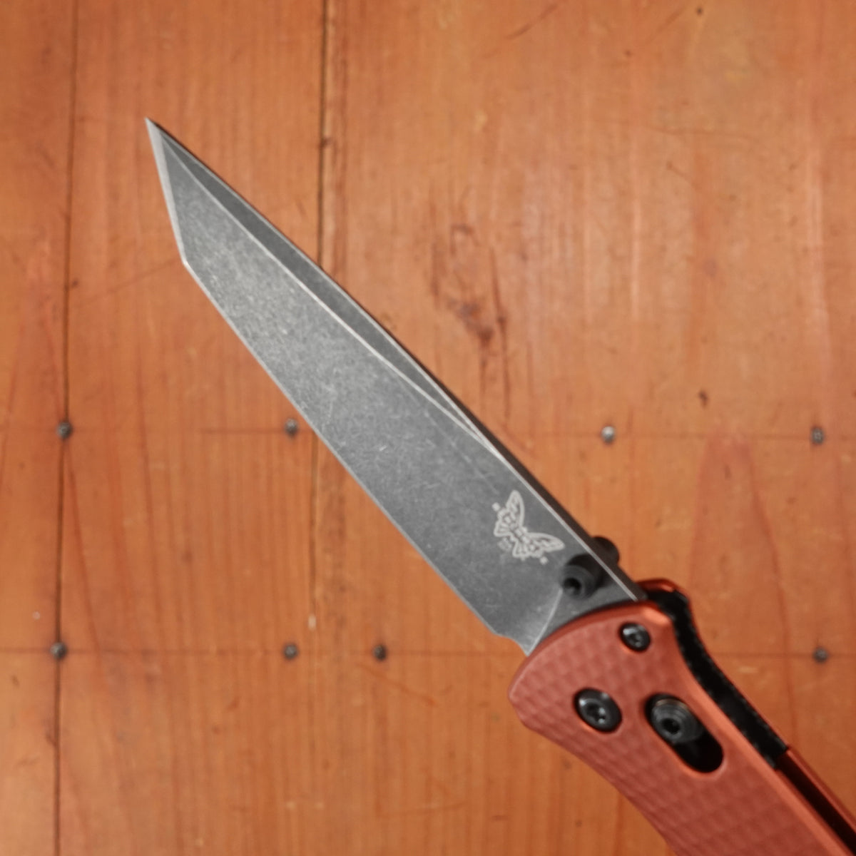 Benchmade 537BK-07 Bailout Reverse Tanto CPM-Magnacut AXIS Lock Burnt Copper Aluminum Handle