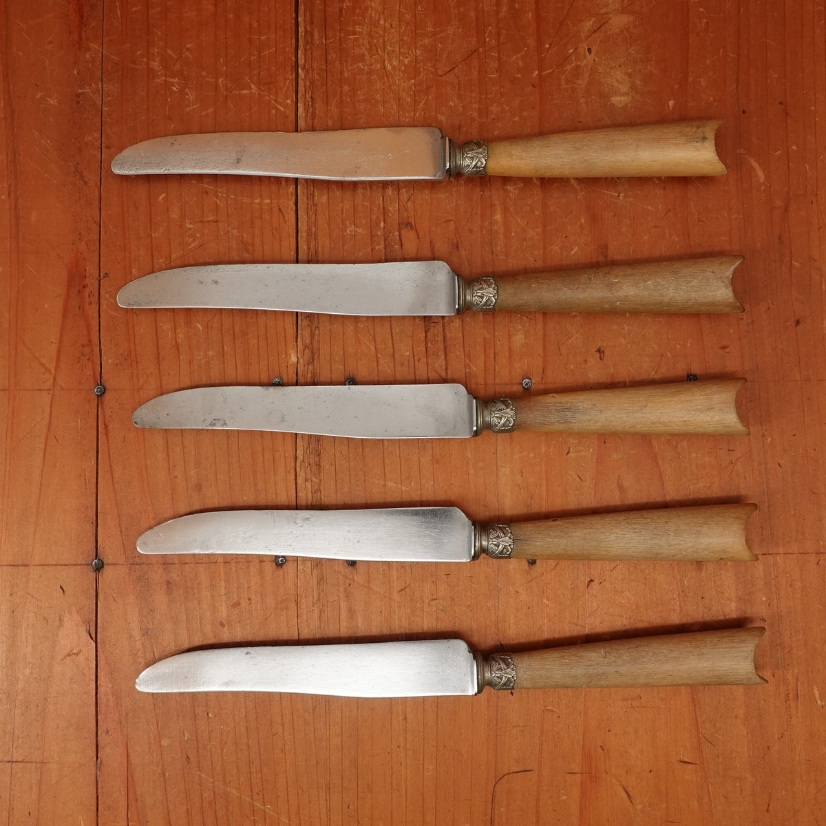 Set of 5 French Luncheon Knives Carbon Steel Nickel & Horn France Approx ~1920