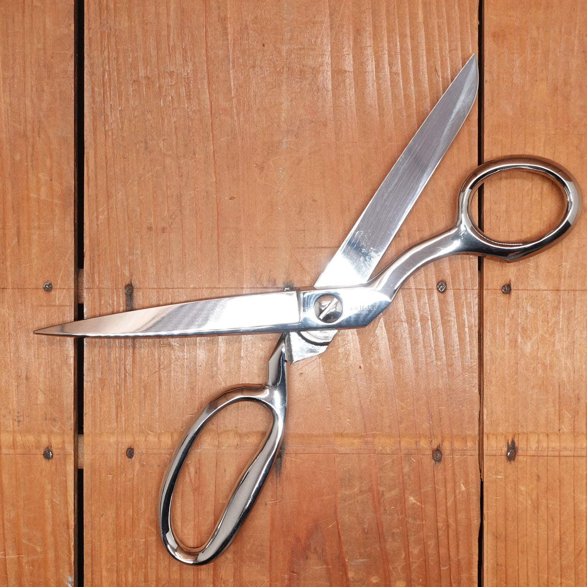 Ernest Wright 8.25" Dressmaker Shears - Carbon Steel