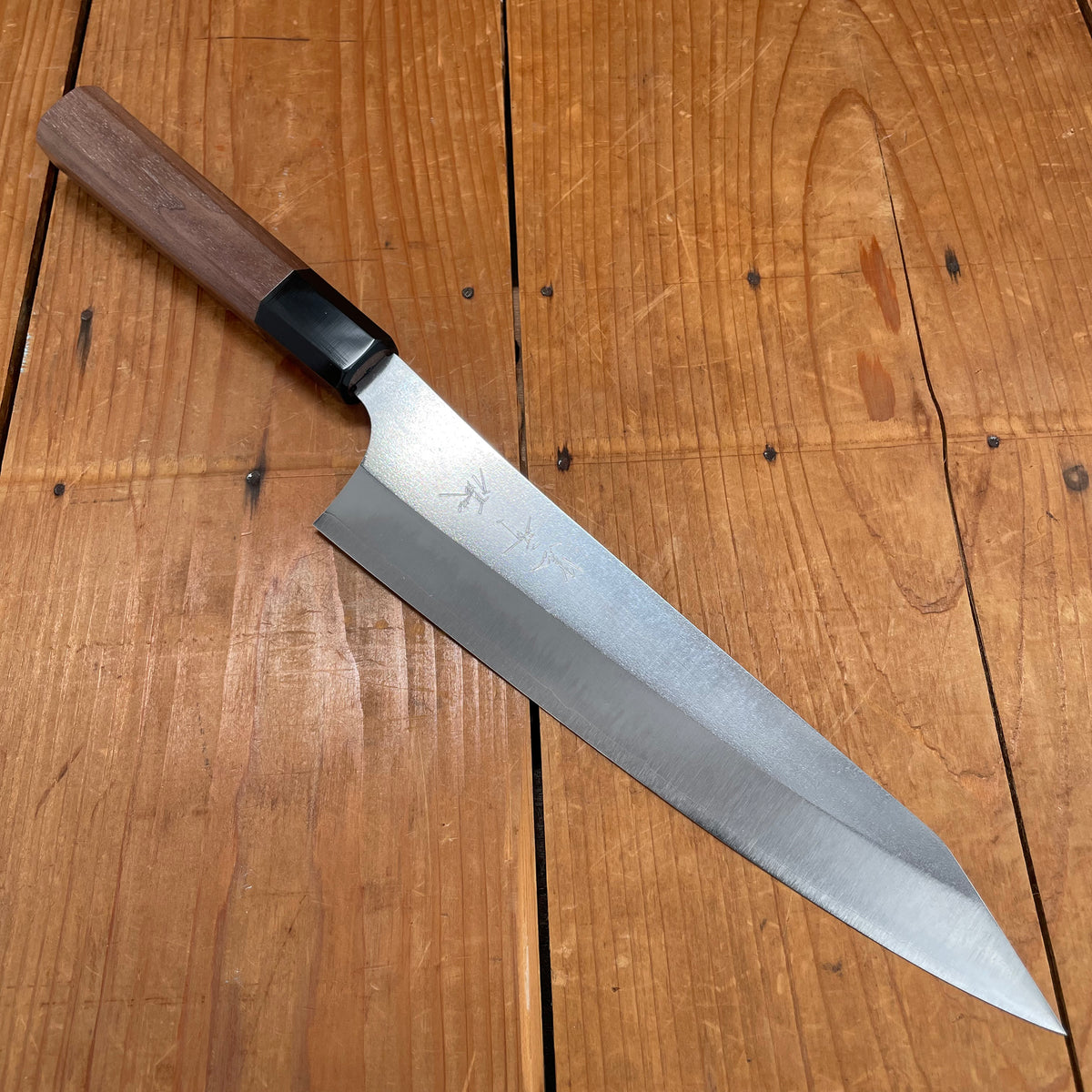 Yu Kurosaki 210mm Gyuto VG XEOS Gekko Walnut Handle