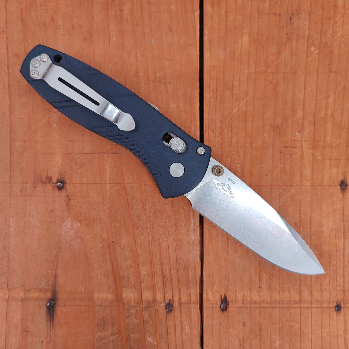 Benchmade 585-03 Mini Barrage Drop Point CPM-S30V AXIS Assist Lock Richlite Handle