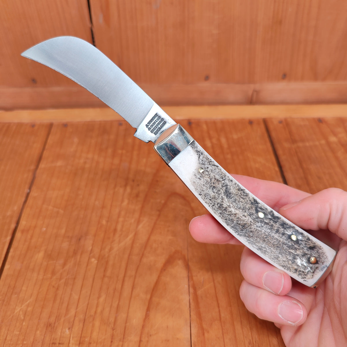 A Wright & Son Pruner 3 1/2" End Cap Pocket Knife Carbon Steel Stag Traditional Work Filed Spring