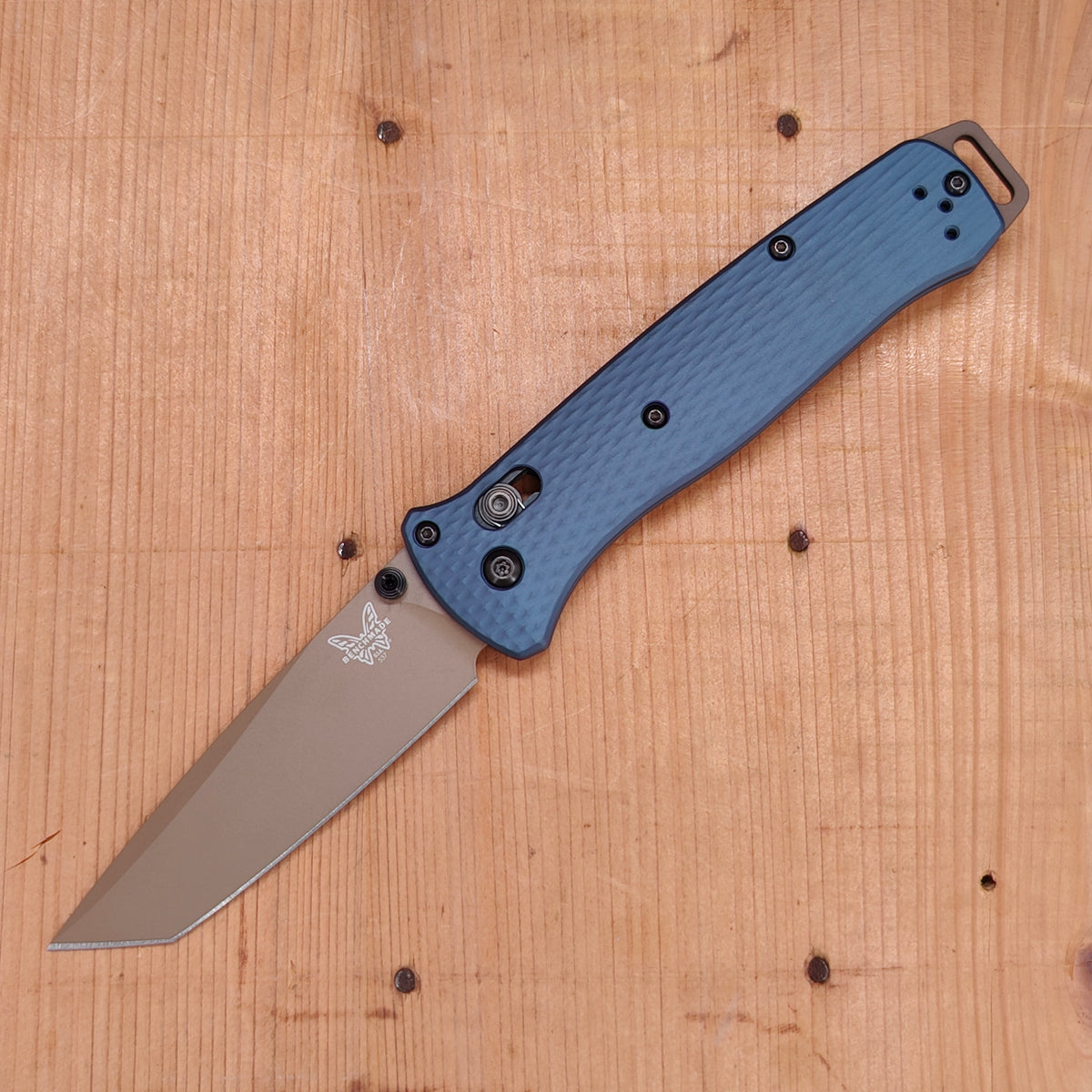 Benchmade 537FE-02 Bailout Tanto CPM-M4 AXIS Lock Crater Blue Aluminum Handle