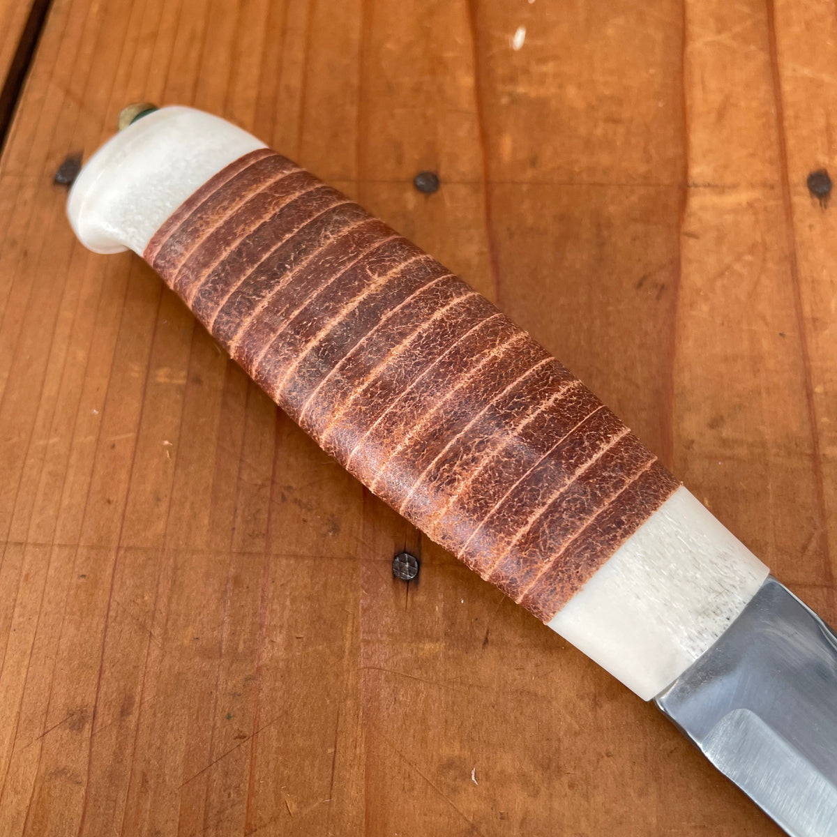 S. & S. Helle Holmedal Norway New Old Stock 100mm Knife - Laminated Carbon Steel