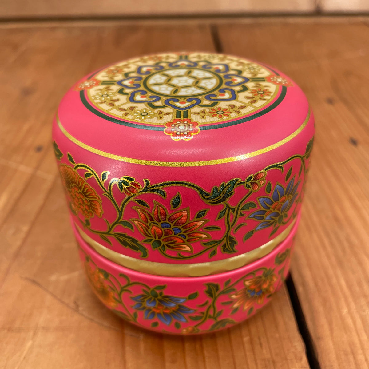 Karigane Green Tea in Red Decorative Tin - 60g