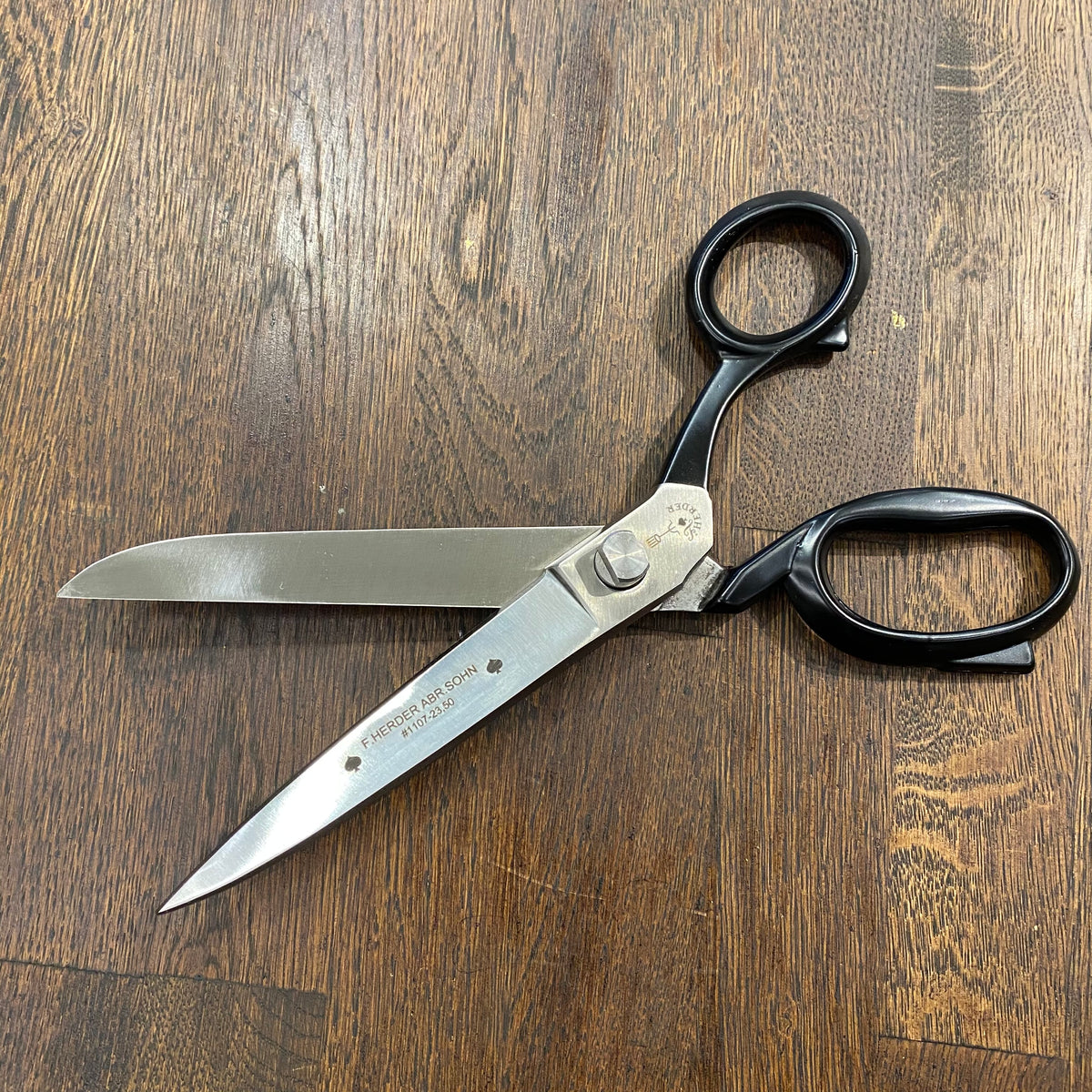 Friedr Herder 23.5 cm Tailor Shears Carbon Steel