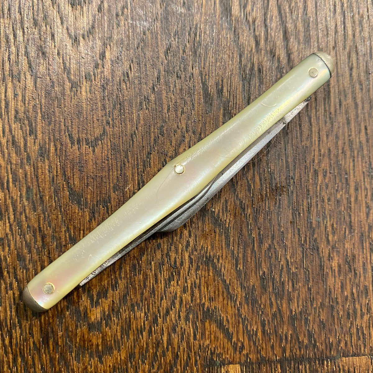 Clean Cut 3” Swell Center Pen Carbon Blade MOP Scales 1884-1912