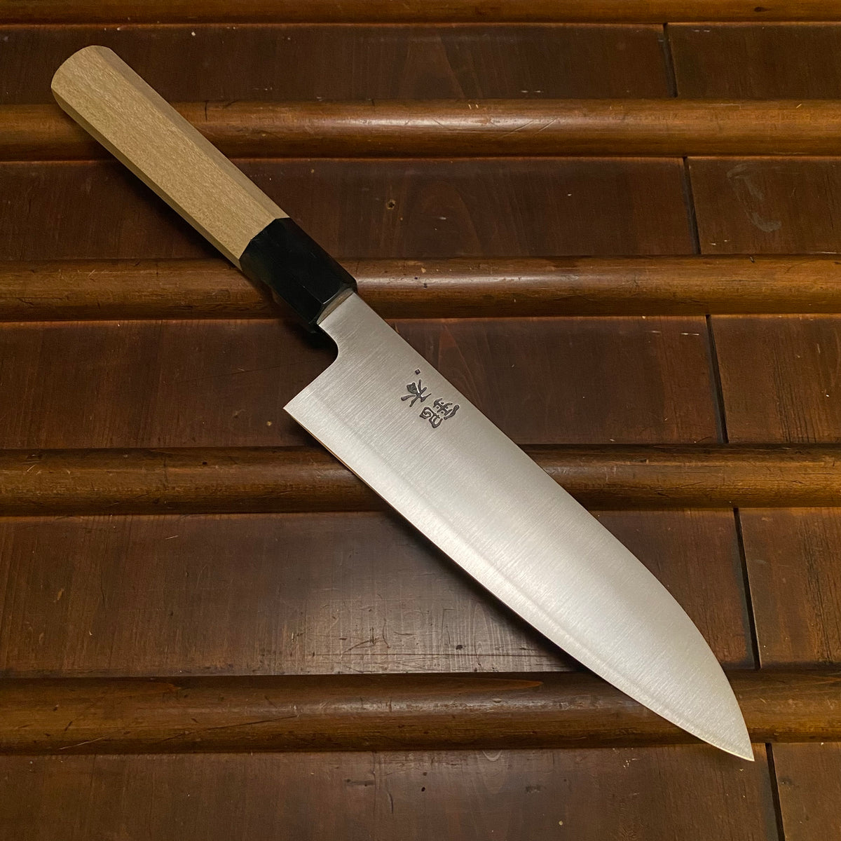 Ashi Hamono Ginga 180mm Wa-Santoku Swedish Stainless Ho Wood Horn Handle with Saya