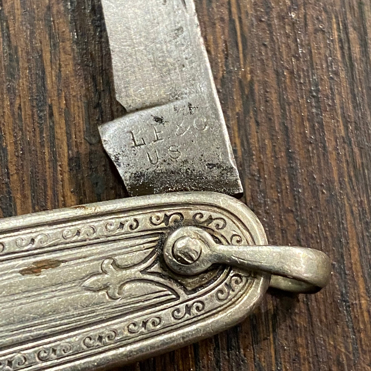 LF&C 3” Pen Carbon Blade Silverplate Scales 1912-1950