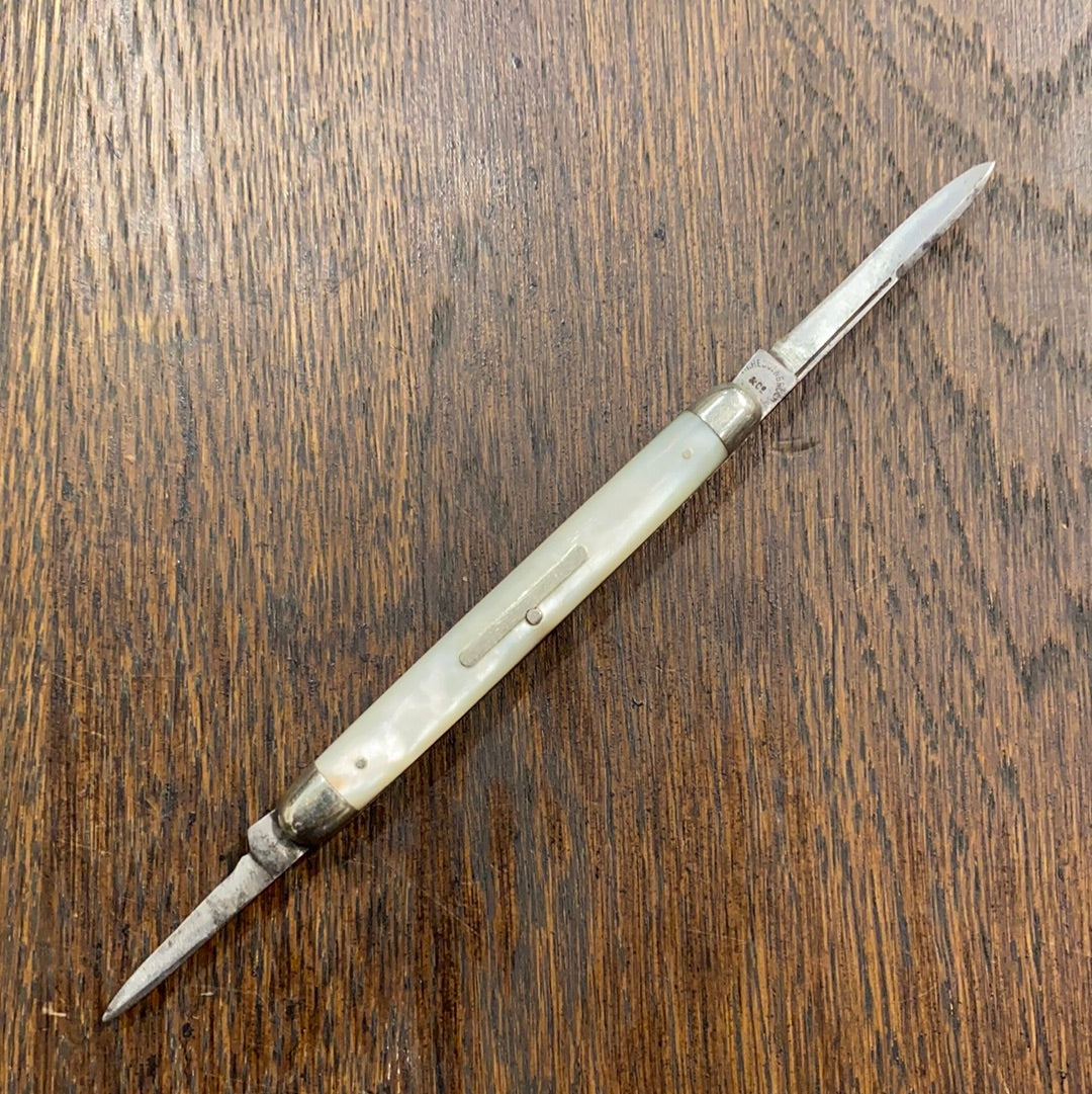 T Hessenbruch & Co 2 7/8" Pen Knife Pearl 1873-1906 Philadelphia