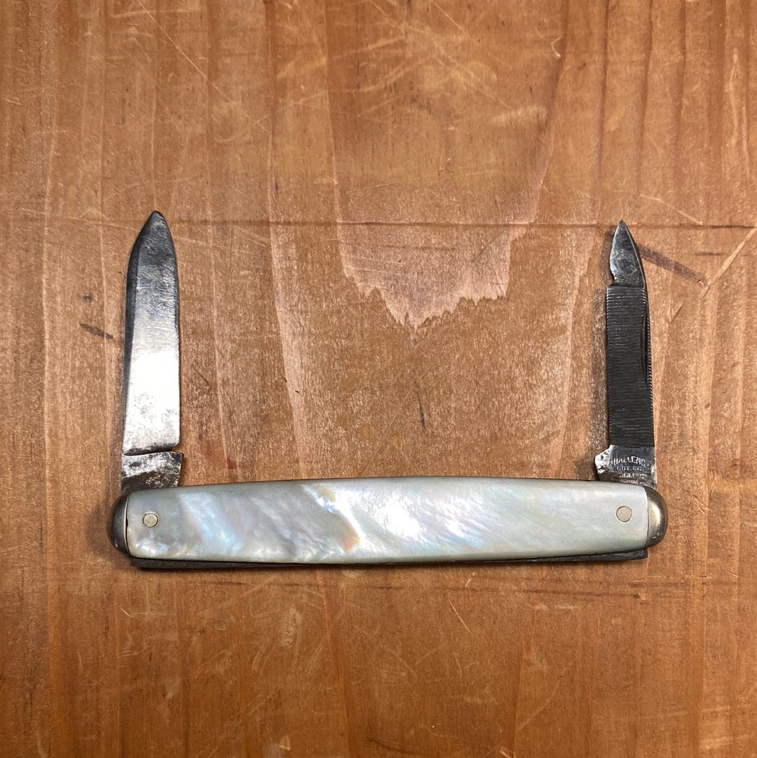 Challenge Cutlery Co 3 1/16” Pen Knife Pearl 1899-1928