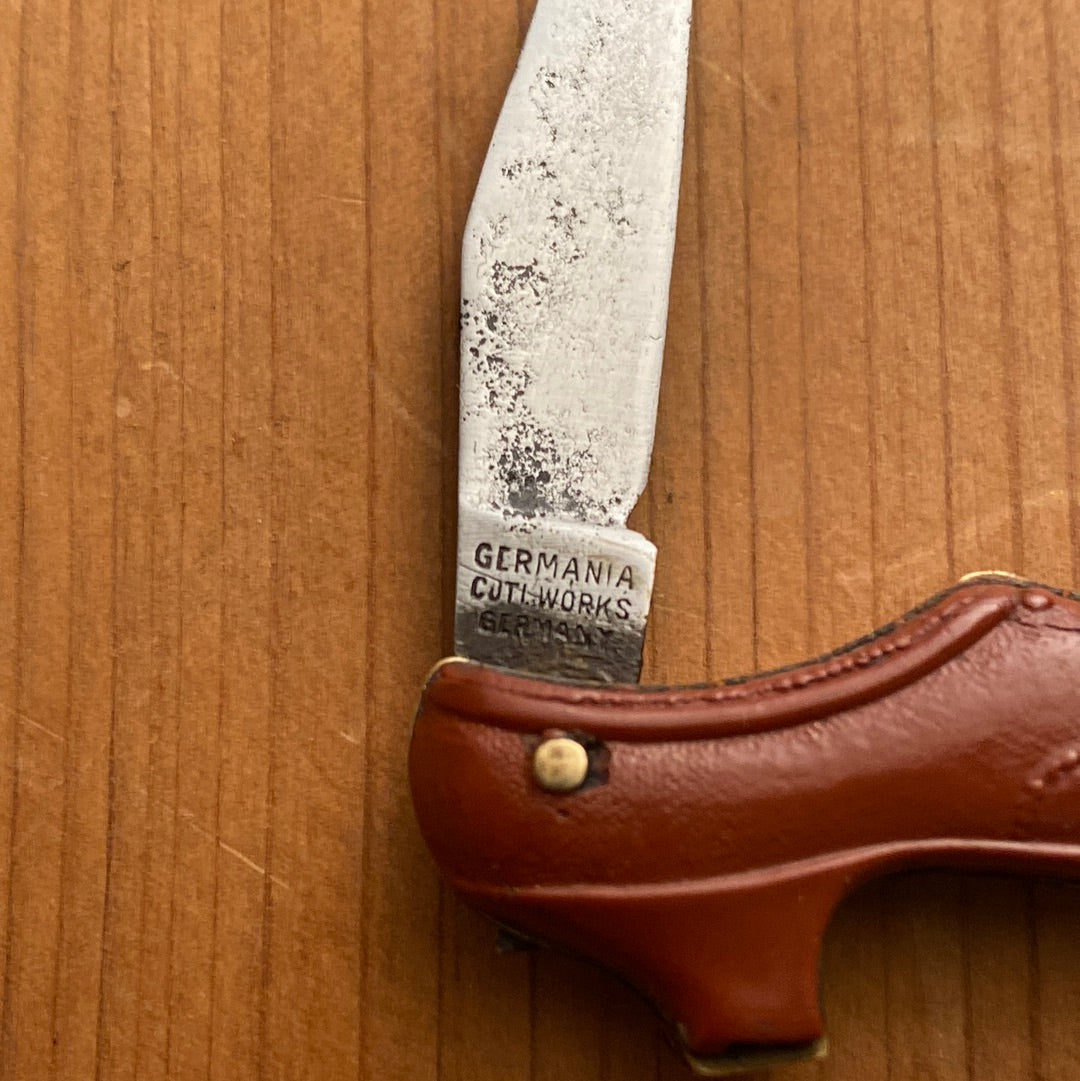 A W Wadsworth 1 7/8” Figural Shoe Knife 1920’s? Brown
