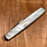 Challenge Cutlery Co 3 1/16” Pen Knife Pearl 1899-1928