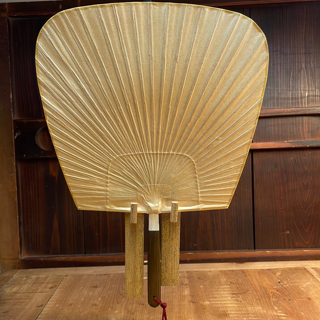 Uchiwa fan display stand