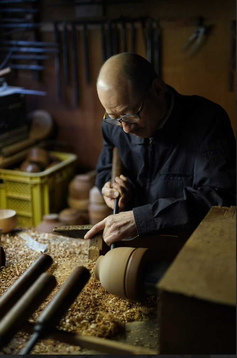Yamanaka Shikki Lacquerware—by Sachi Uchimaru