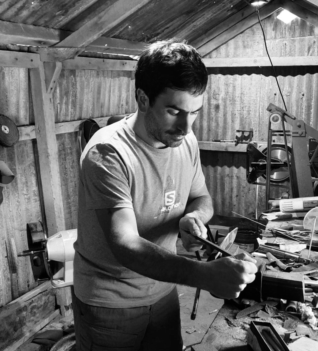AZ Knives Archive