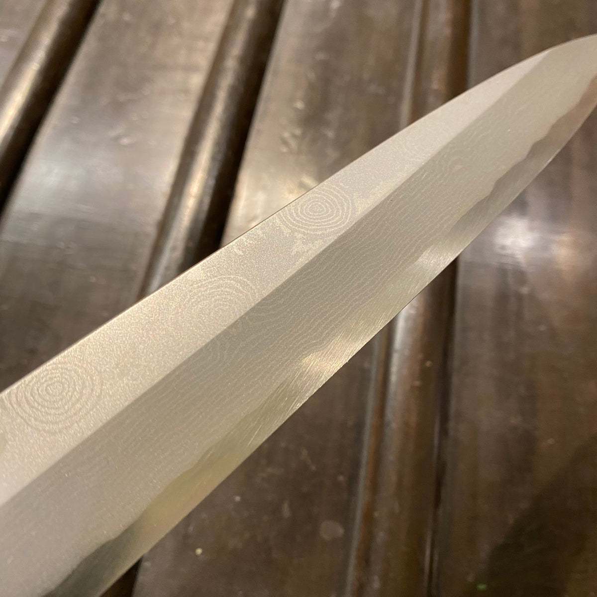 Kikumori 240mm Yanagi Rain Drop Suminagashi Octagonal Oak